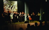 Например, на вечере выступали участники ансамбля скрипачей 70–80-х годов и современный Ансамбль скрипачей НГТУ.